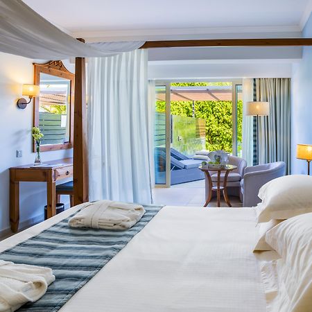 Olympic Lagoon Resort Paphos Esterno foto
