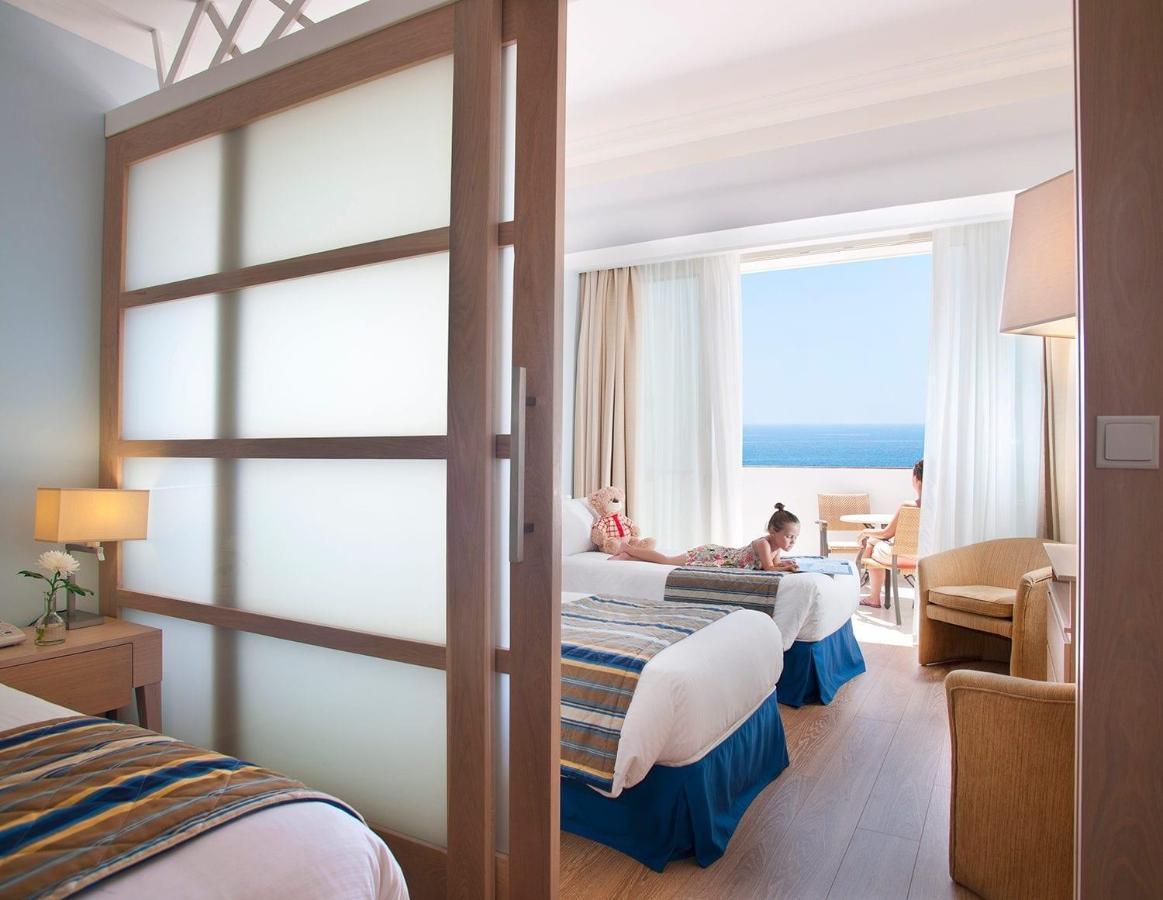 Olympic Lagoon Resort Paphos Esterno foto
