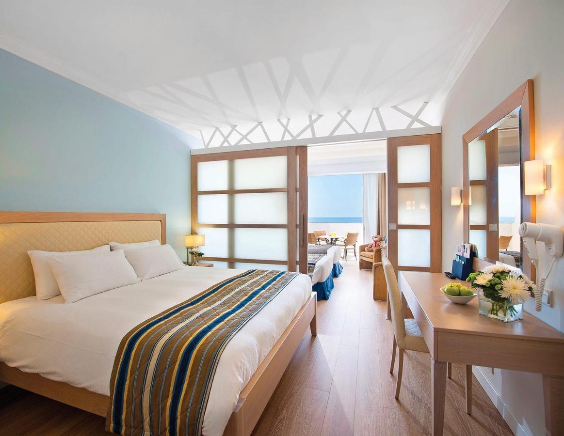 Olympic Lagoon Resort Paphos Esterno foto