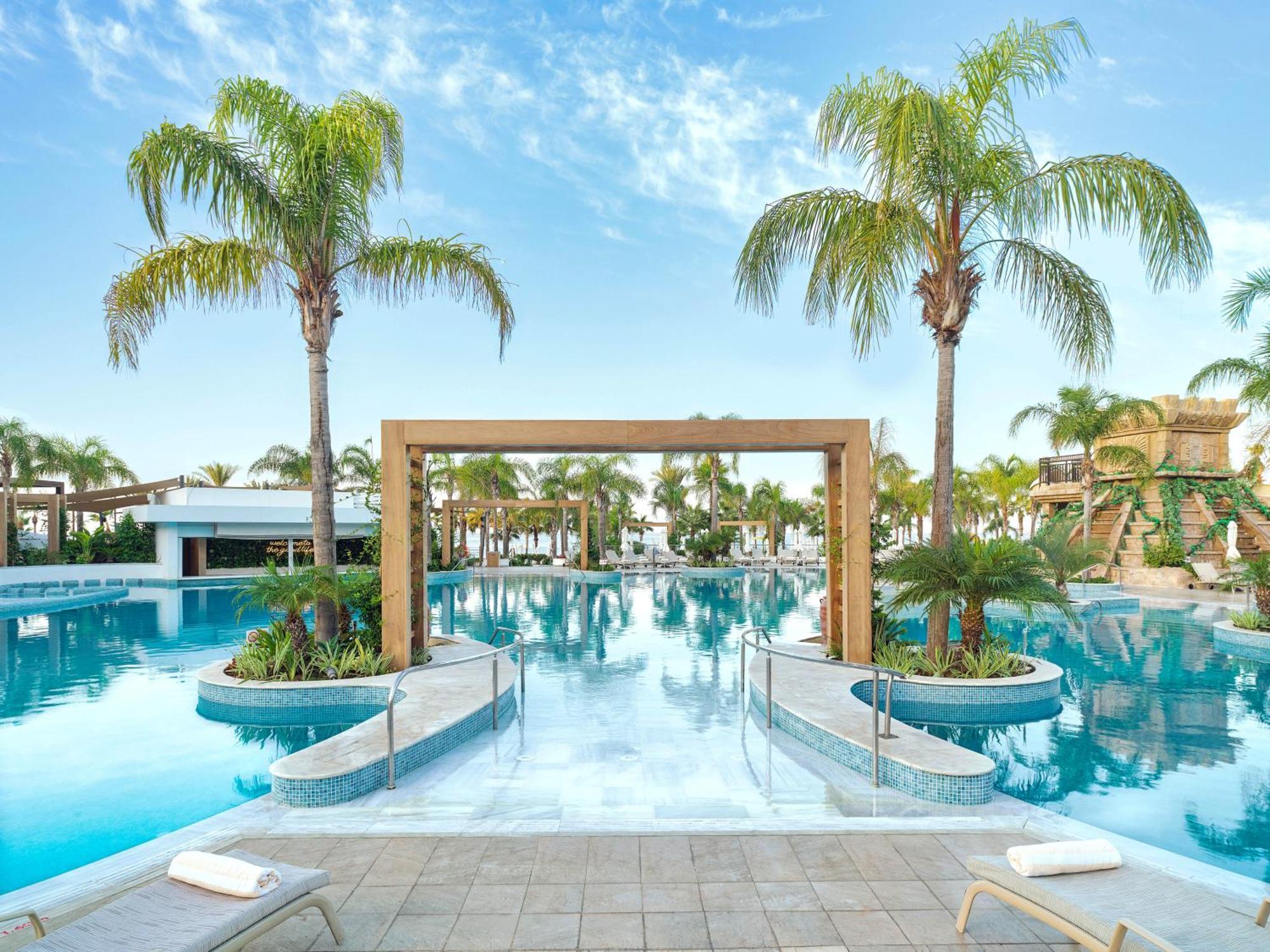 Olympic Lagoon Resort Paphos Esterno foto