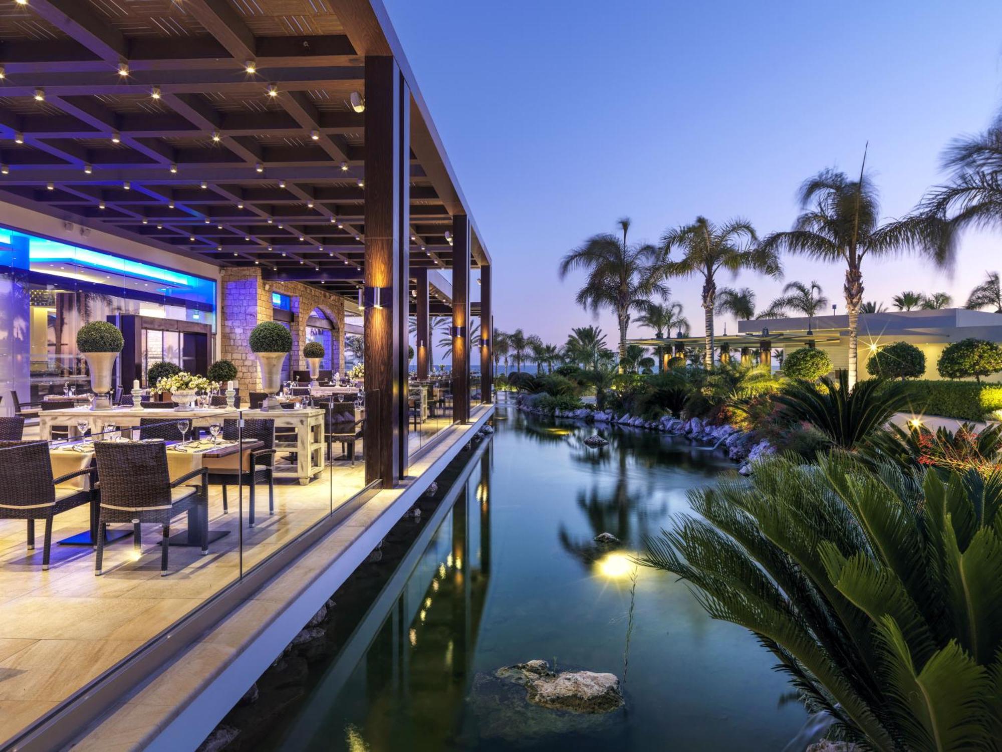 Olympic Lagoon Resort Paphos Esterno foto